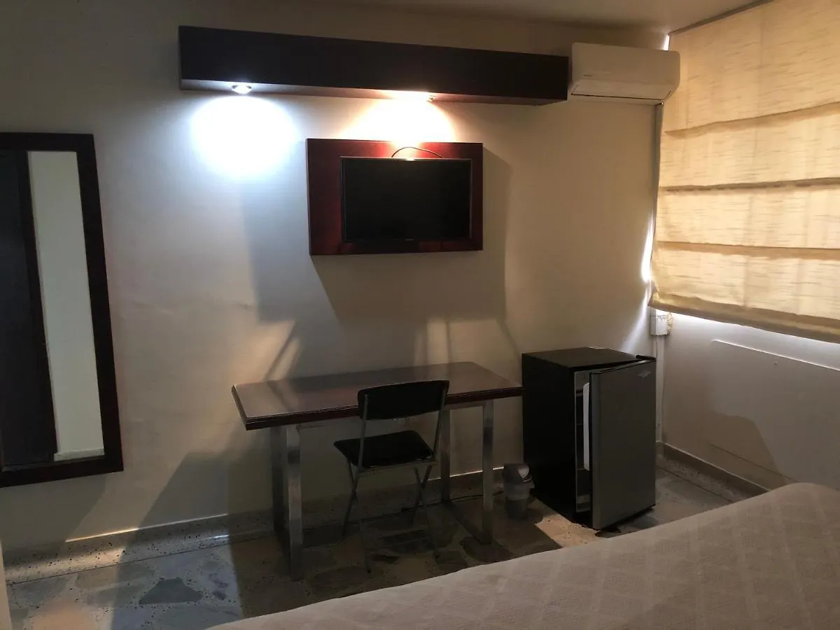 Hotel Mar Azul Inn Santa Marta